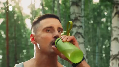 — Как будем рекламировать наш семейный ЖК?