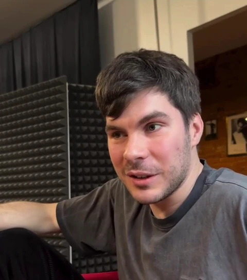 Screenshot_2025-12-04-20-15-33-705_org.telegram.messenger.web-edit