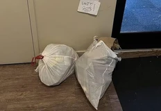 🤓Весь мир осуждает Хелену из Австралии, которая ведет себя, как свинья