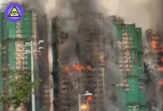 🔥Как горят небоскребы. В Гонконге произошел крупнейший пожар за последние 17 лет, погибли 12 человек.