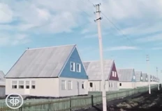 🤓Из истории советского домостроения. Журналист Шрайбикус берет интервью у выдающихся животноводов — заказчиков строительства домов для ударников труда