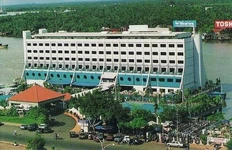 🤓История «кочующего» плавучего отеля, задуманного как первый пятизвёздочный отель прямо над океаном у Большого Барьерного рифа