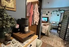 🤓Тоже — вариант решения квартирного вопроса. Так сказать, апартаменты в их истинном значении…