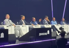 — Кажется нас только инопланетяне не регулируют