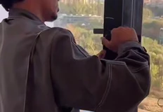 🤔Мы же правильно понимаем, что это чуваку, который испокон веков на ТВ рассказывает как из обертки от сосисок и маминого лака Версаль сделать — постройки Смайнекса не нравятся?