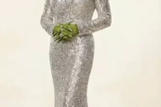 🤓Народ начал массовое производство мемов про любимую исполнительницу