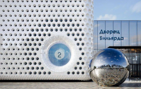 🤓Словарная справка. Трипофобия — это иррациональный страх, отвращение или сильный дискомфорт, вызываемый скоплениями небольших, близко расположенных друг к другу отверстий или выпуклостей (соты, пористый шоколад, губки, кораллы)